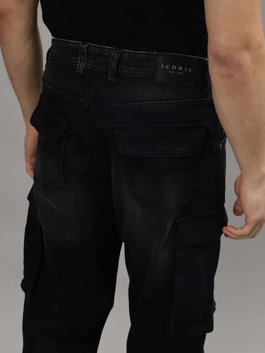 Iconic Men Black Solid Mid-Rise Regular Fit Jeans