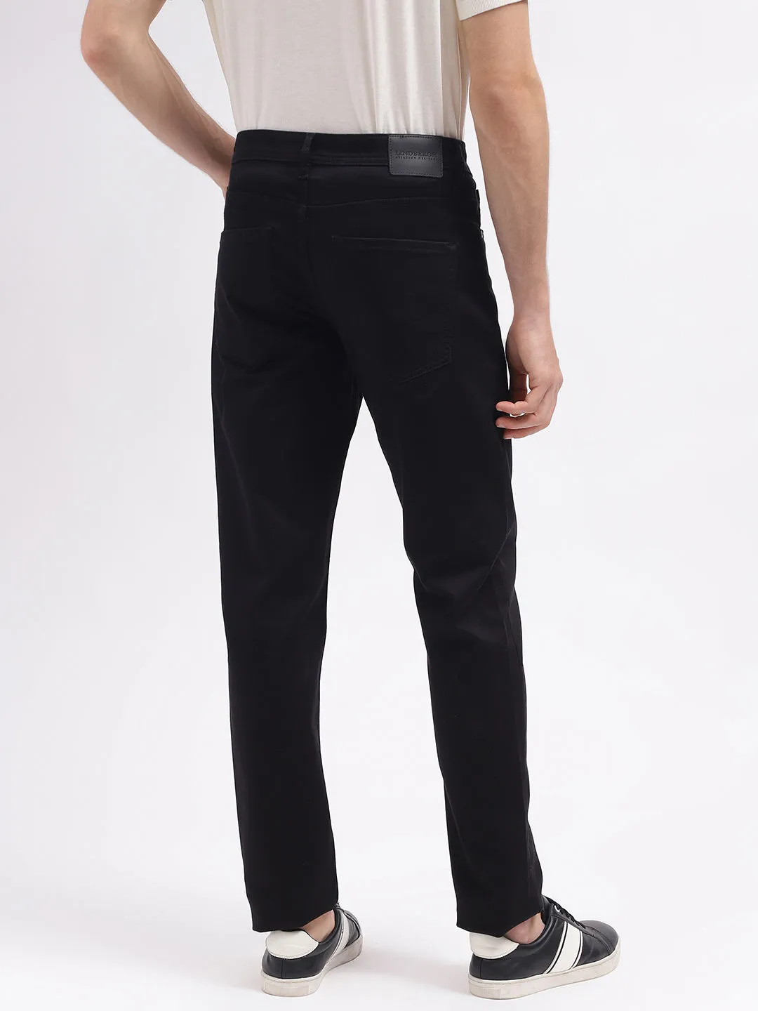 Lindbergh Men Black Solid Tapered Fit Mid-Rise Jeans