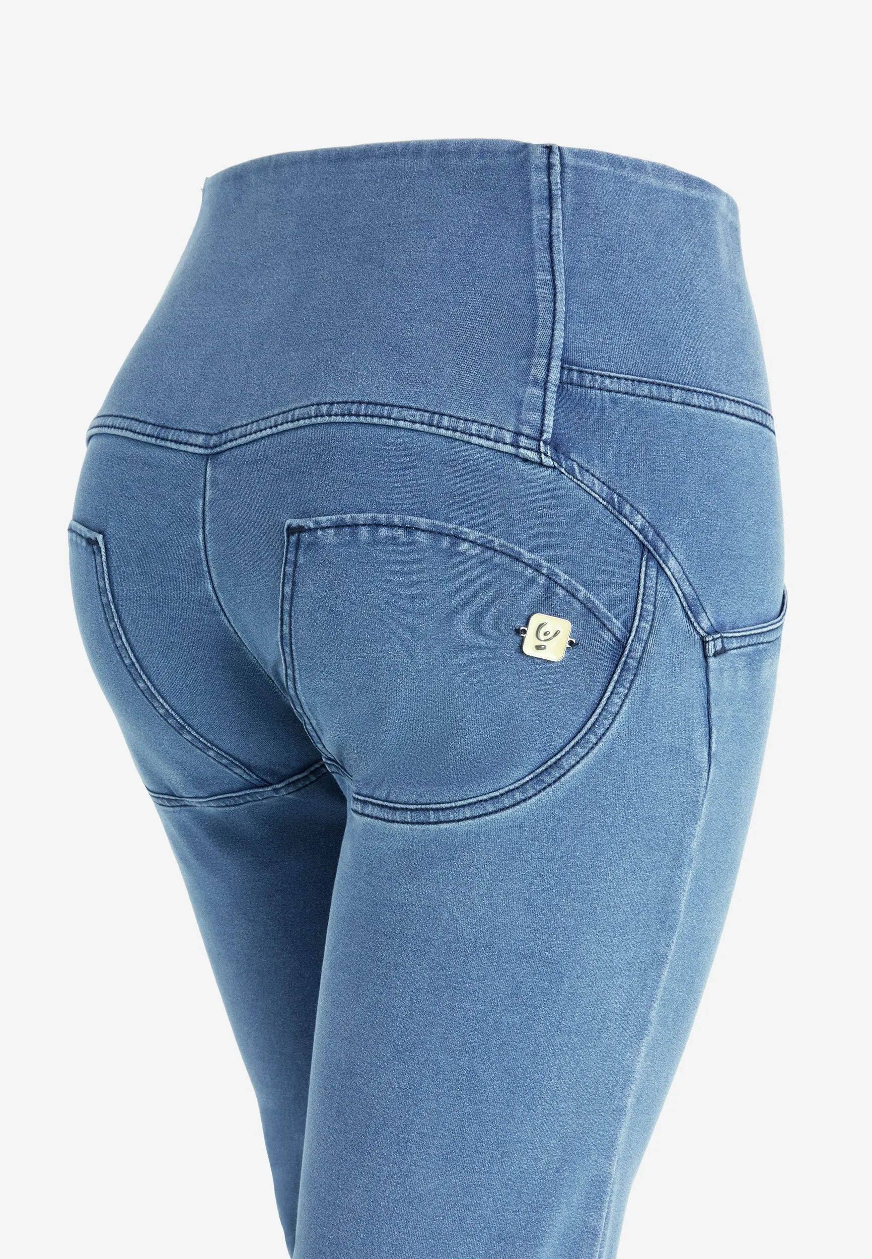 (WRUP11BHC002ORG-J4Y) Blauwe WR.UP® Flared Jeans met een Hoge Taille en Knoopsluiting